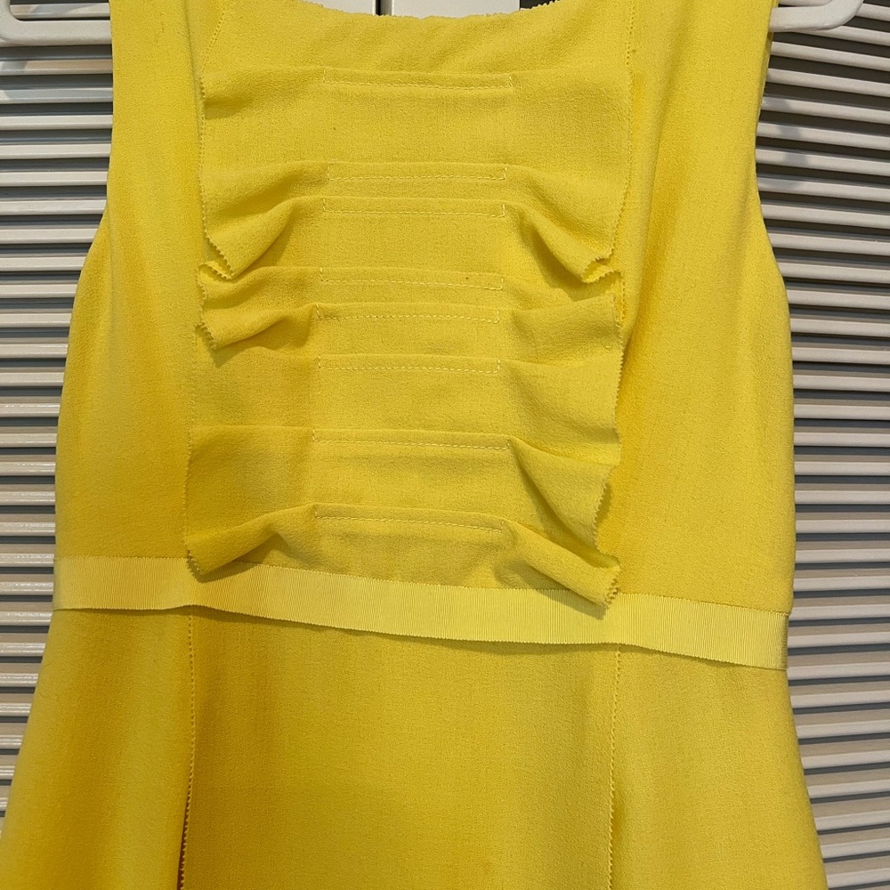 Carolina Herrera Yellow Sleeveless Ruffle-Front Midi Dress - Picture 2 of 4